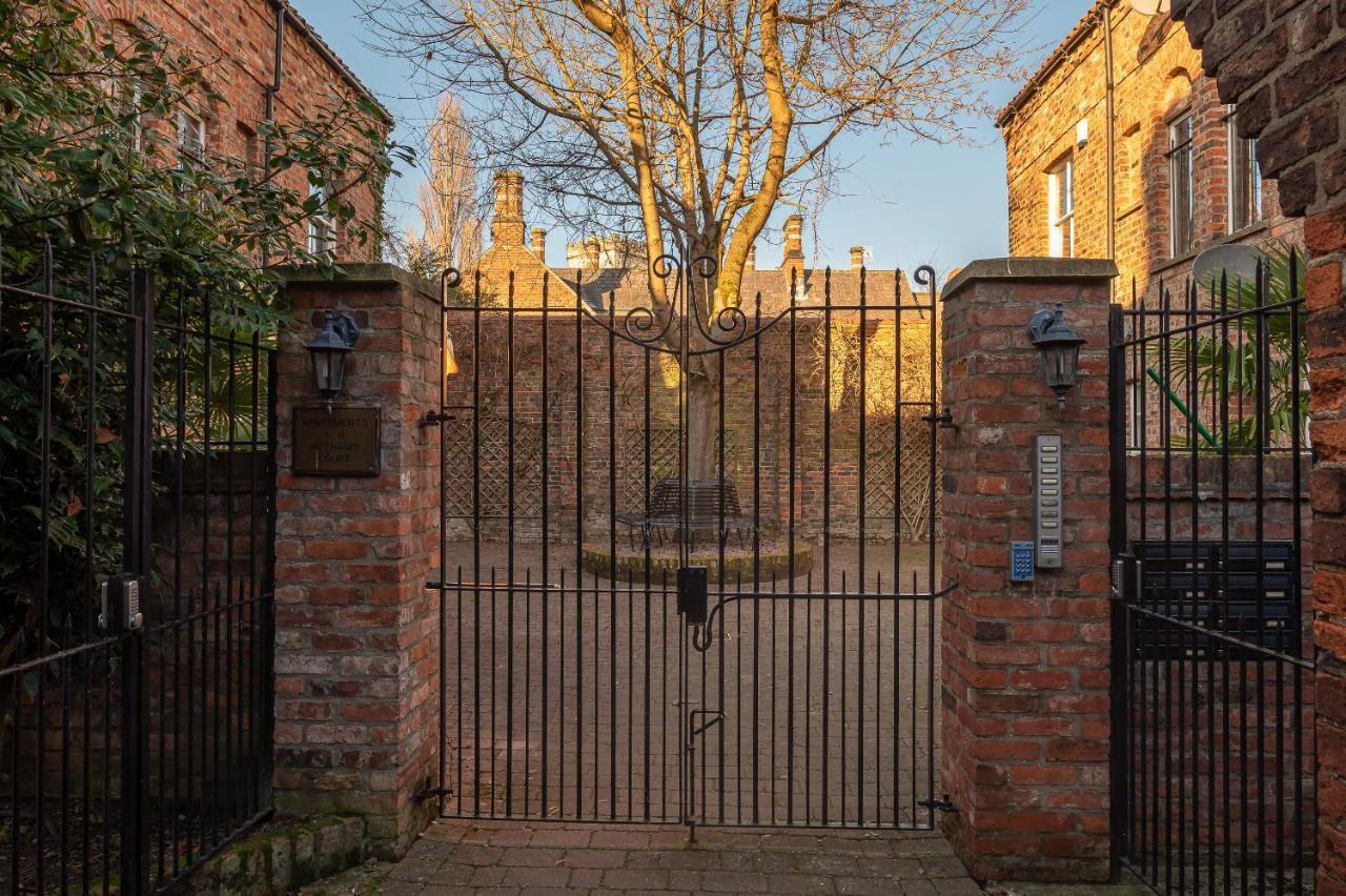 The Old Coach House York Exterior foto