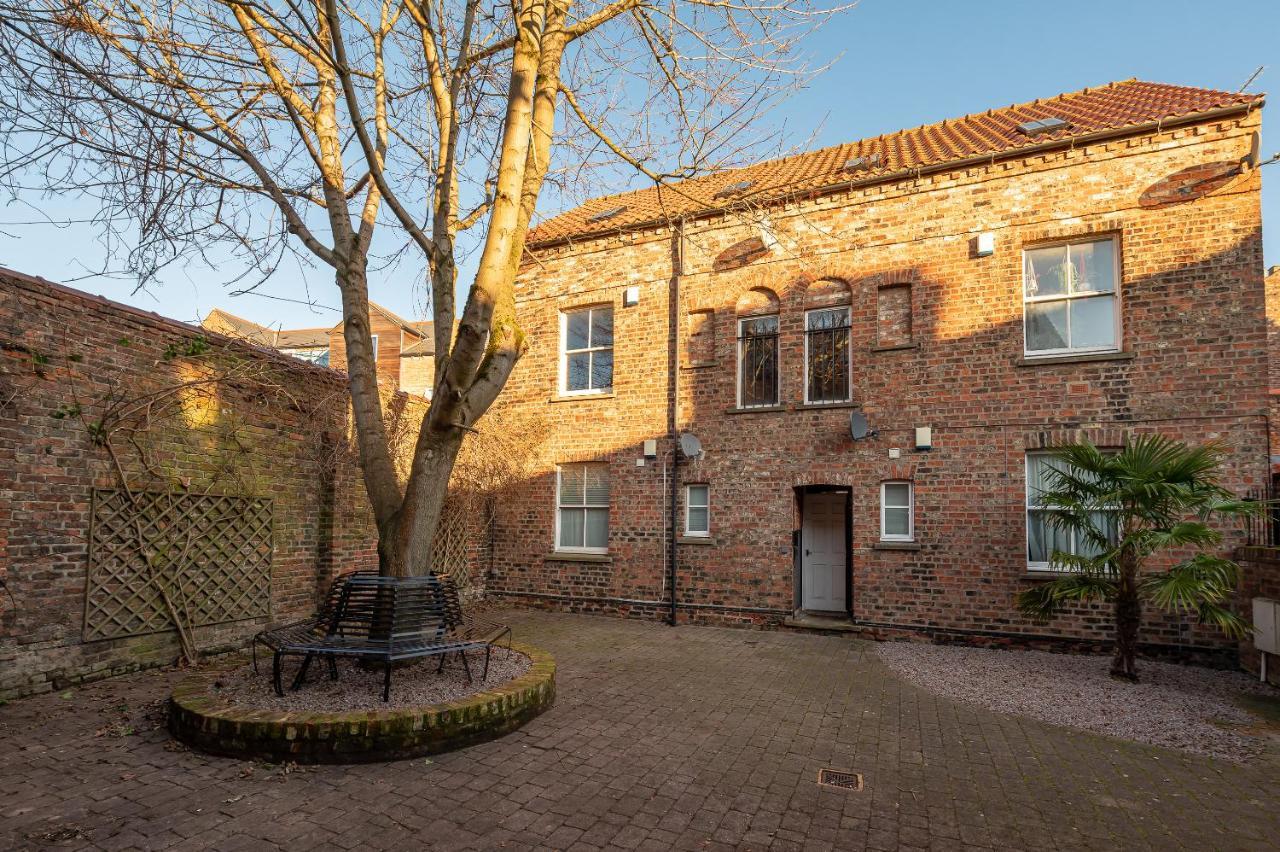 The Old Coach House York Exterior foto